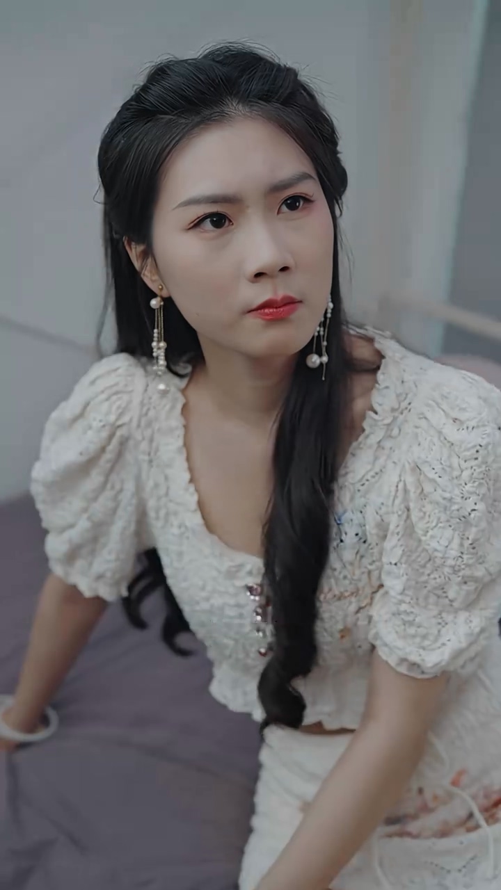 直播风云之百亿神豪第01集