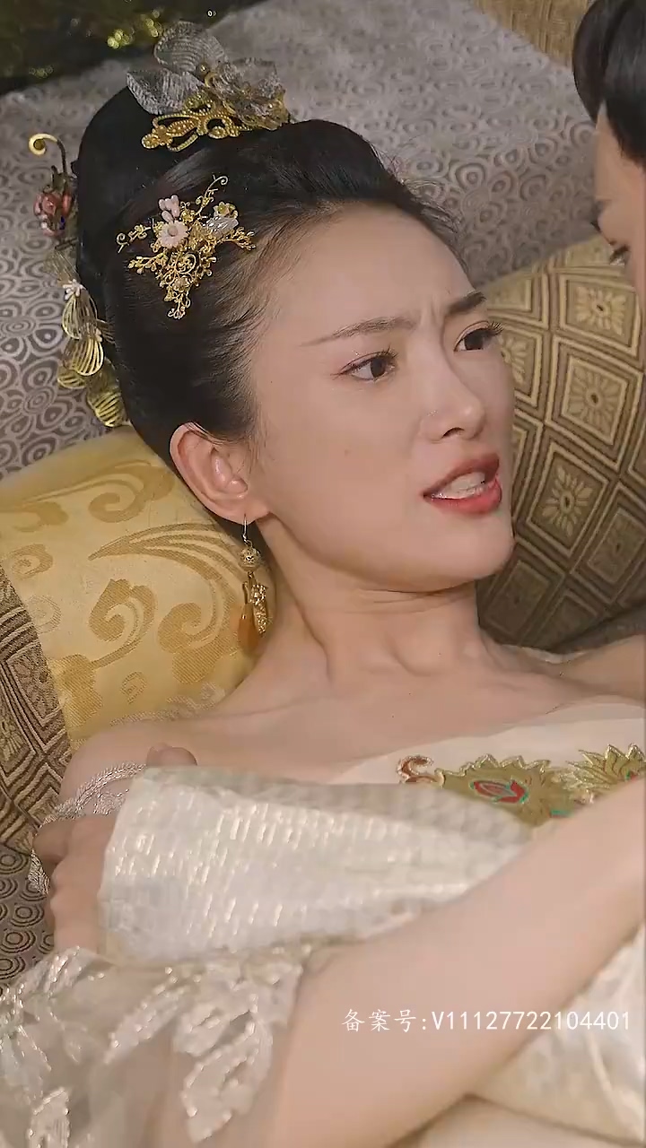 醉卧美人膝醒掌天下权第02集